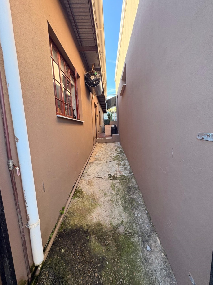 4 Bedroom Property for Sale in Fraaiuitsig Western Cape